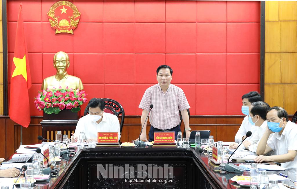 Đồng chí Thứ trưởng Bộ Giáo dục và Đào tạo làm việc với Ban Chỉ đạo Kỳ thi tốt nghiệp THPT năm 2021 tỉnh Ninh Bình