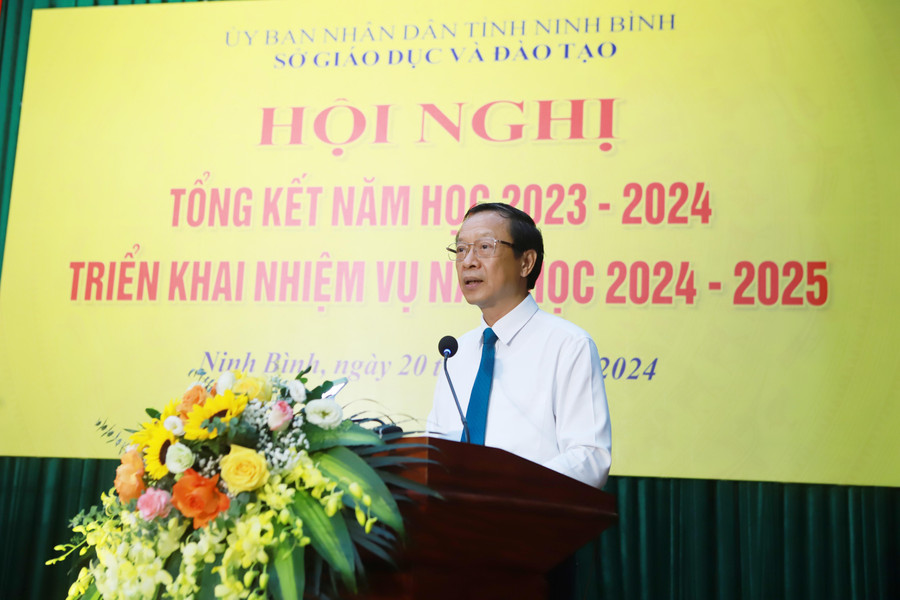 Thứ trưởng Bộ GD&ĐT Phạm Ngọc Thưởng phát biểu tại hội nghị. a3.JPG