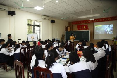 Trường THPT Hoa Lư A tổ chức thành công chuyên đề cấp tỉnh môn Tiếng Anh “Nghiên cứu bài học Tiếng Anh lớp 10 sách Global Success – Unit 5. Inventions – Lesson 3. Reading”