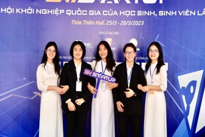 Dự án “Tranh lá bồ đề khô và các sản phẩm handmade làm từ thân chuối và lá bồ đề khô” của nhóm học sinh trường THPT Chuyên Lương Văn Tuỵ đạt giải Ba vòng chung kết Cuộc thi “Học sinh, sinh viên với ý tưởng khởi nghiệp” lần thứ V