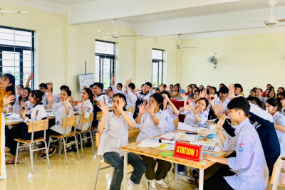 Trường THPT Tạ Uyên tổ chức thành công chuyên đề nghiên cứu bài học Tiếng Anh cấp tỉnh