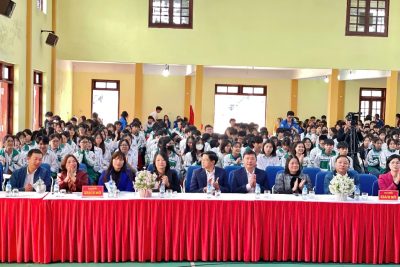 Sở Giáo dục và Đào tạo tổ chức chuyên đề “Giáo dục lí tưởng, đạo đức, lối sống, khát vọng cống hiến cho học sinh để xây dựng trường học hạnh phúc” tại Trường THPT Gia Viễn A