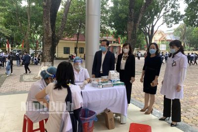 Trên 32 nghìn học sinh cấp THPT trong tỉnh được tiêm vắc xin phòng COVID-19